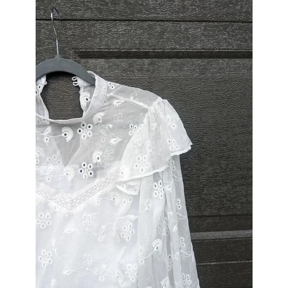 Modcloth Eyelet Lace Mini Dress in White - Picture 5 of 10